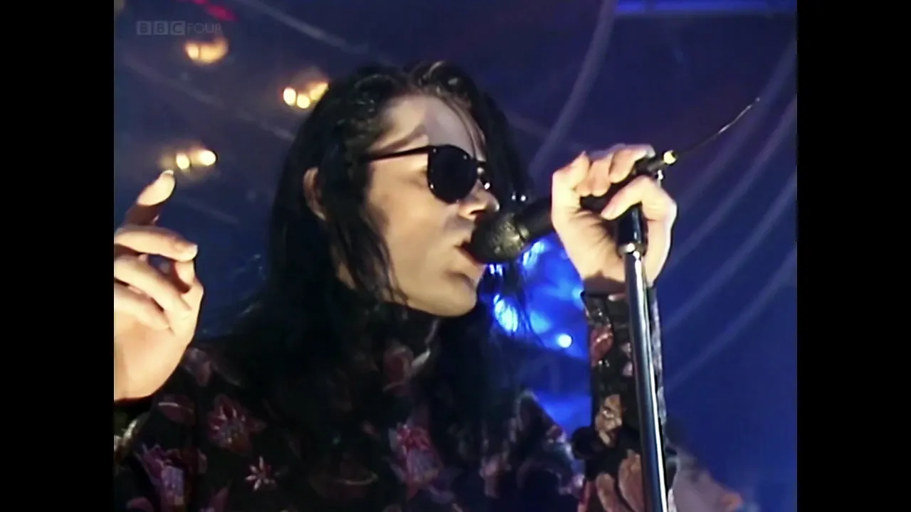 The Sisters of Mercy - More - 1990 (Subtitles PT/ENG) The Sisters of Mercy - More - 1990 (Subtitles PT/ENG)
