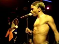 Khiomal performing No Wallflowers