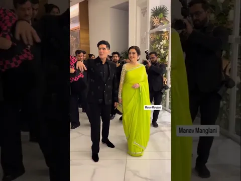 अंबानी परिवार की बहु श्लोका संग भेदभाव नीता पराया मर्द और राधिका ससुर संग चिपकती ऐसा क्यों #shorts