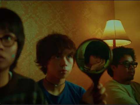 Video Thumbnail: IV OF SPADES - Suliranin (Official Music Video)