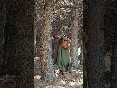 Buscando paz entre los árboles 🌲 #fantasia #bosque #naturaleza
