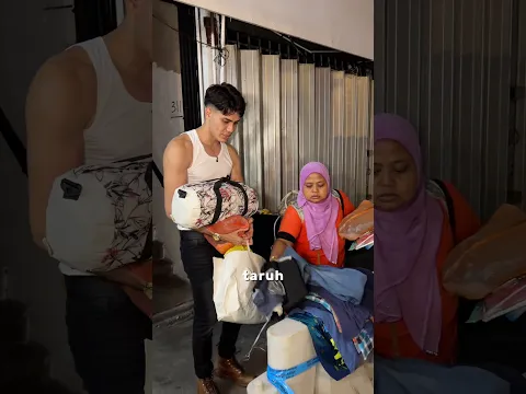 Disaat kita tidur nyaman dirumah tapi mereka tidur dipinggir jalan
