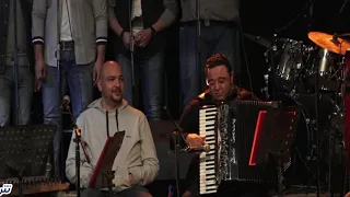 وائل النجار   تتر مسلسل بكيزه وزغلول   الحان حسن ابو السعود  اتمنى مشاهده ممتعه       دندنها