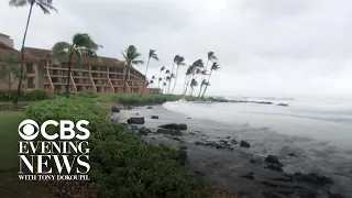State of emergency in Hawaii as Hurricane Lowell approaches