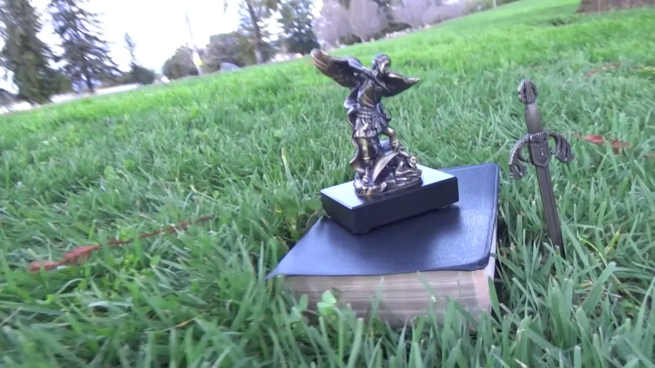 Shallow - Lady Gaga & Bradley Cooper (1MV)