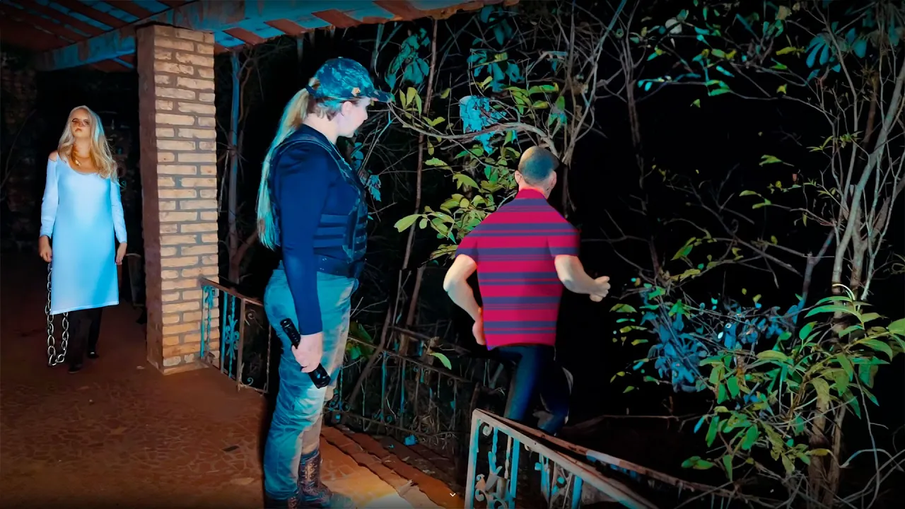 INSCRITO QUASE INFART4 NA CASA DA LOIRA QUE ARRASTA A CORRENTE - SPIRITBOX