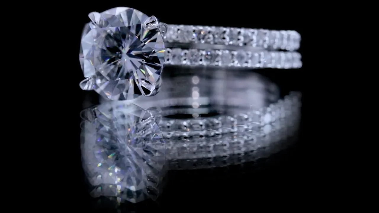 Lab Grown Diamonds vs Natural Diamonds: Resale Value Explained