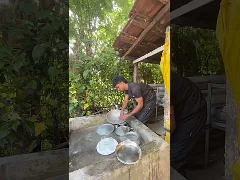 ഒരു ദിവസം മുഴുവനും വീട്ടീന്ന് ഭക്ഷണം കഴിക്കണം എങ്കിൽ അമ്മ പറയുന്ന പണികൾ എല്ലാം ചെയ്യണം🍛😂#shorts