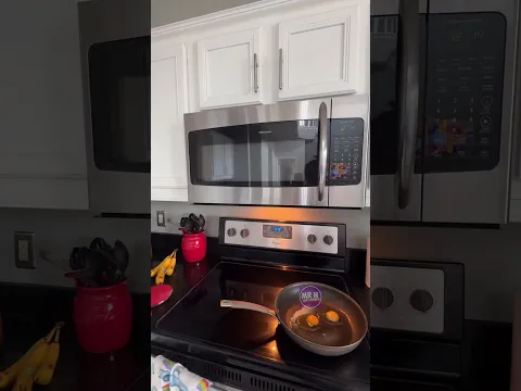 Brit Notices Something VERY Different About American Kitchens 🇺🇸