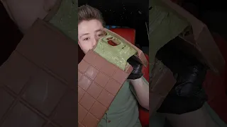 جربت أكبر لوح شوكولا ترند دبي بالعالم   من عند                      اللهم صل على الحبيب            دندنها