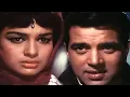 Lagu आधी रात को तुम मुझे रास्ते में बारिश में भीगी हुई मिलीं | Dharmendra, Sanjeev Kumar | Shikar (1968)