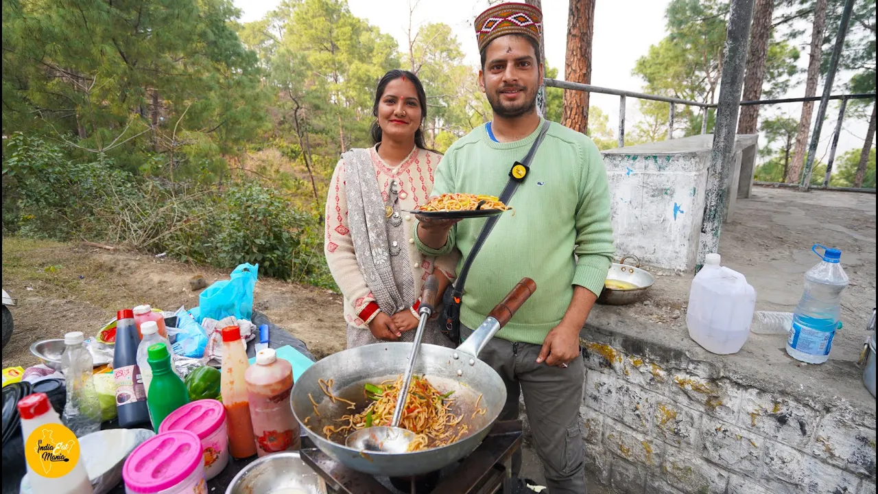 Hamirpur Hardworking Sweet Couple Selling Pahadi Chowmein Rs. 35/- Only l Himachal Street Food