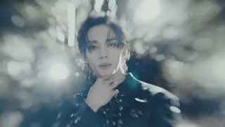 STRAY KIDS GIANT M V But Only Run Run Run Before We Come Come Come Line For 1 Minute 