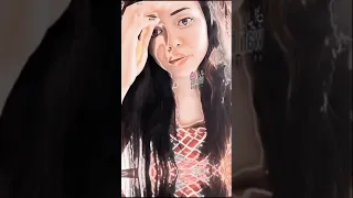 لون الشفه الريانه احمر وردي 