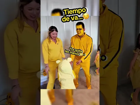 JUANITO SOLO BAILA CON CHICAS 😅 | #jukilop #shorts #kimberlyloaiza