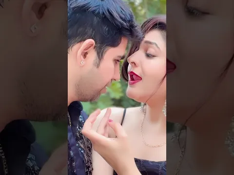 Me to us parmarti hu #trendingshorts #love #youtuber #song #bestyoutuber #newyoutuber #youtuberslife