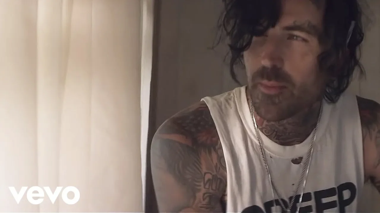Yelawolf - Shadows ft. Joshua Hedley Yelawolf - Shadows ft. Joshua Hedley