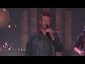 Blake Shelton Performs 'She's Got a Way with Words'