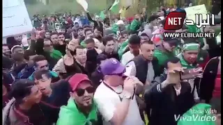 شباب ببومرداس يؤدون بصوت واحد إخواني لا تنساو شهداءكم 