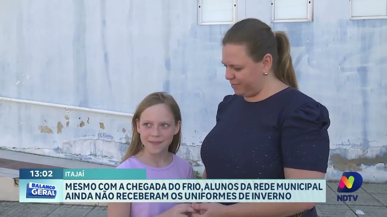 Frio chega sem agasalhos: pais cobram uniformes em Itajaí