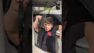 trocando o carro do amigo