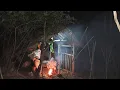 Download Lagu Tersesat di hutan akhirnya menginap di rumah gubuk saung kang Epul yang menyendiri di tengah hutan..