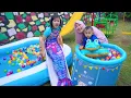 Download Lagu BERENANG PELAMPUNG AZAM RUSAK 🤕 BELI PELAMPUNG BARU