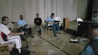 بسطة شابة مع وليدات بلعباس ولي قال الفن والراي خارج من بلعباس ما غلطش 