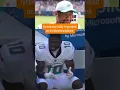 Download Lagu Tyreek Hill Throws TANTRUM on Sideline 🐬👀 (via @nfl)