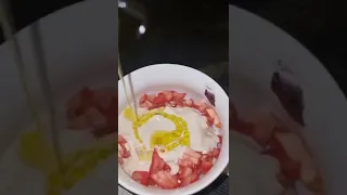 طماطم بالطحينه 