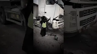 انت تشبهني وانا احبك كثير والمهم انك من العالم أهم 