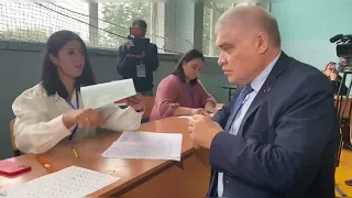 Андрей Алёхин проголосовал на выборах губернатора Омской области