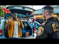Download Lagu Racist Cop Points Gun at Black FBI Agent at Parking Lot — Police Chief Arrives and Fires Him Instant