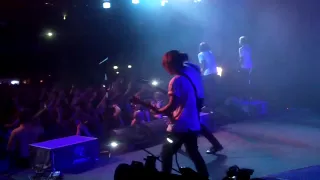 Download Bring Me The Horizon - It Never Ends \u0026 Fuck (Birmingham O2 Academy 28/4/2011) MP3