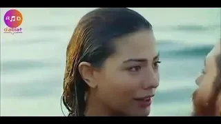 اجمل مافيها اللى واخدنى ضحكة بريئة بتوعدنى   دندنها