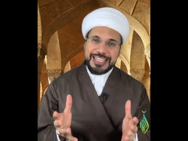 ⁣Praying with a shirt that has a picture of an animals or human on it? | Sh. M. Al-Hilli #shorts