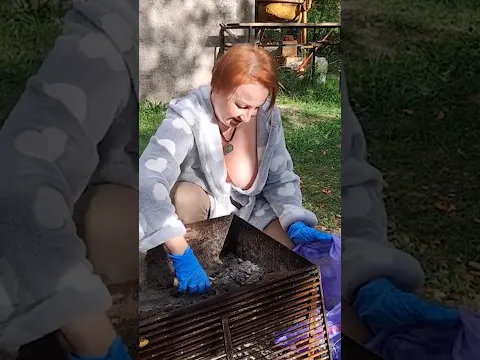 Cleaning the grill. My life in a mountain village. Mila Naturist