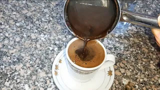 اللي ماكلش علي طبليه ابوه عمره ما حيشبع مهما جابو وإدوه   دندنها