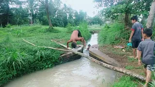 serunya anak desa main di sawah gendong bakul ke sawah mandi di sungai anak kampung