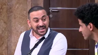 حمدي الميرغني وهو بيتريق على عمه أكرم  دياب  بسبب أغنية عوعو   اللوكاندة دندنها