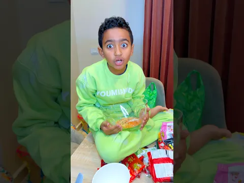 ادم واياد خلطوا كل انواع الاندومي 😱🔥