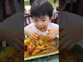 Download Lagu Bro teaches how to eat nasi kandar... #donttrythis