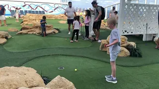 Allure of the seas mini golf