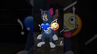 مش كل مضحك تفتكروني بكون مبسوط دندنها