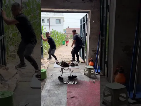 বাবুভাইকে দেখে দরজা বন্ধ করে দিলাম#doors