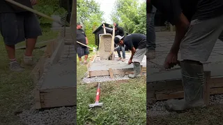 Coulage de dalle de beton par notre equipe experimentee