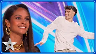 Teacher's school kids SURPRISE him in the audience! | Auditions | BGT 2023