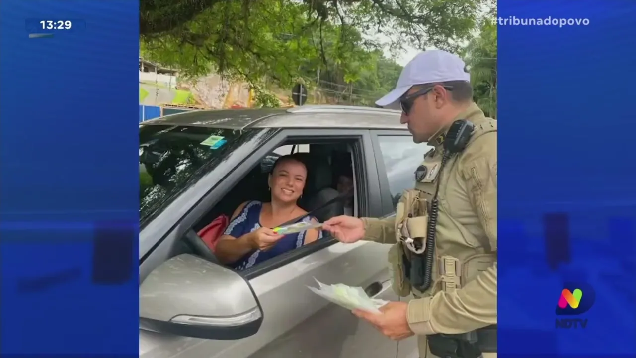 Proteção nas praias: Polícia Rodoviária distribui fitas de identificação em Operação Verão