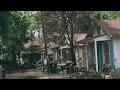 Why does a Houston neighborhood have no streets or sidewalks