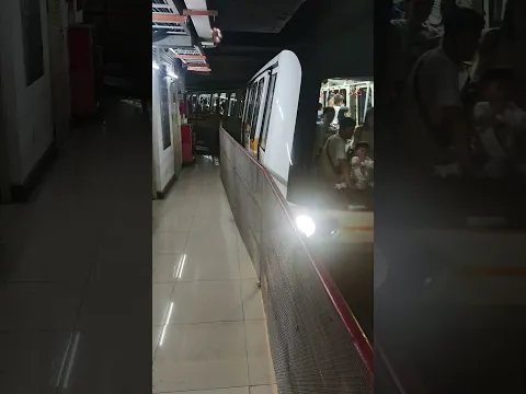 مترو بدون سائق تحت الأرض في الصين 😱🚇